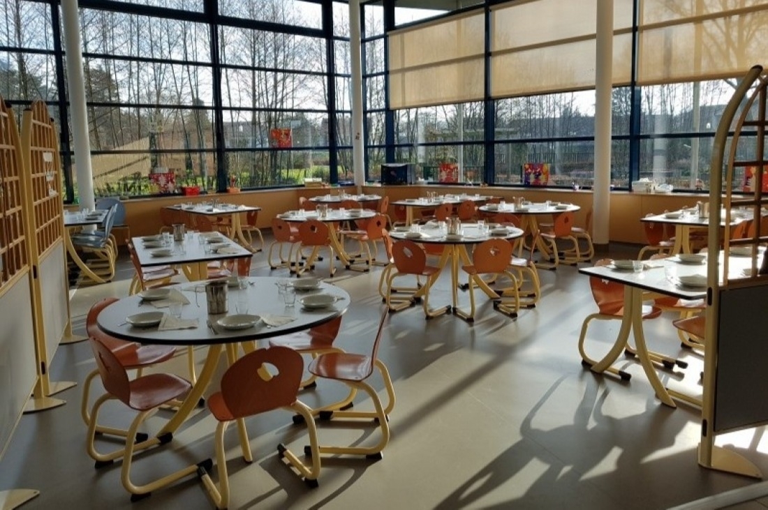Lieux ouverts et lumineux pour d&eacute;guster des repas &eacute;quilibr&eacute;s